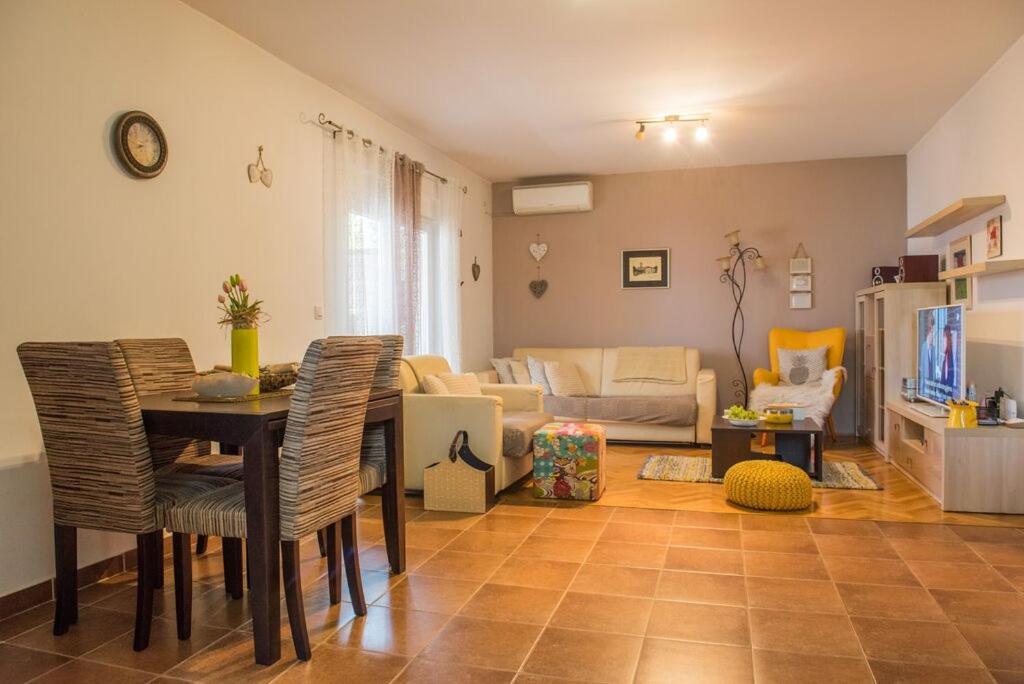 زادار City Apartment Magdalena المظهر الخارجي الصورة